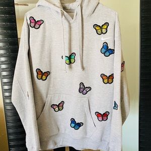 Butterfly patch sweatshirt Clearance